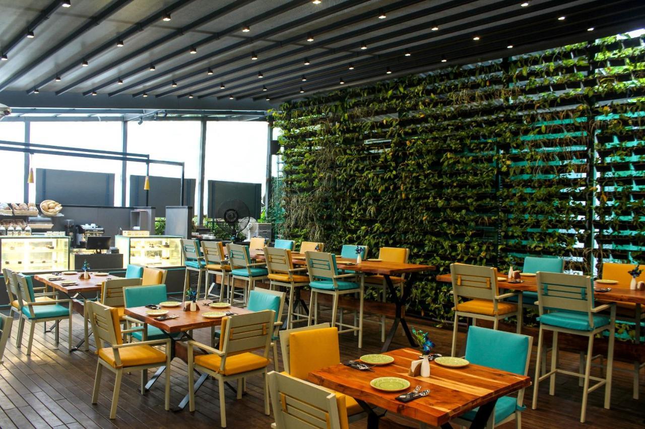 The Empresa Hotel Mumbai Exterior foto